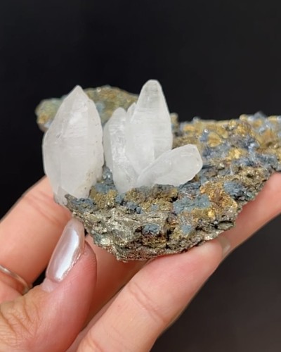 硫砒銅鉱、硫砒鉄鉱、銅藍、水晶 - チリ産