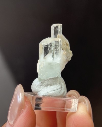Aquamarine from Pakistan with a soft pale hue and exceptional transparency, radiating pure brilliance.